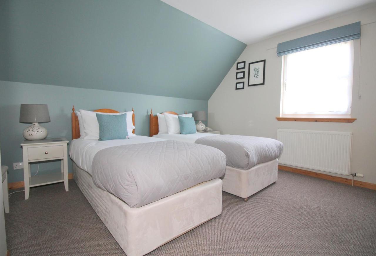 Temple View Hotel Carinish Экстерьер фото
