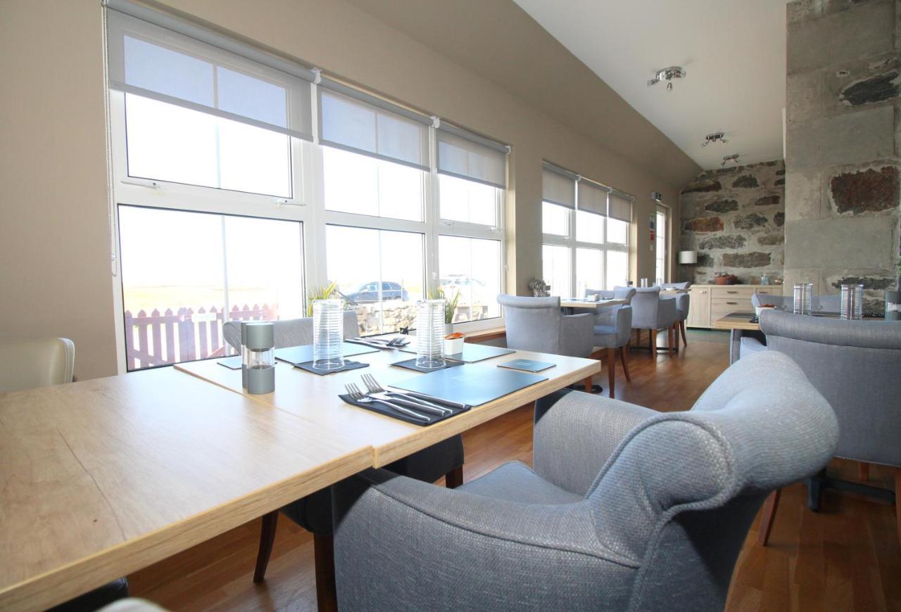 Temple View Hotel Carinish Экстерьер фото