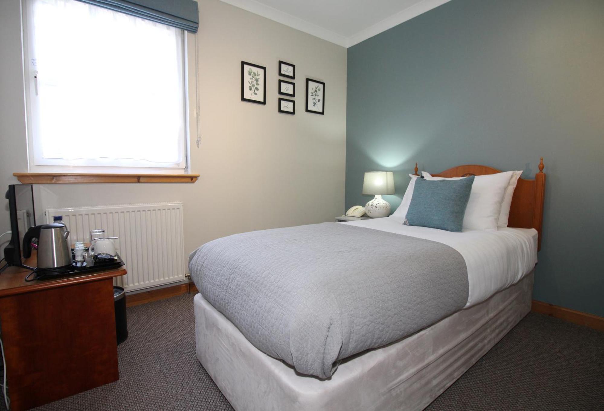Temple View Hotel Carinish Экстерьер фото